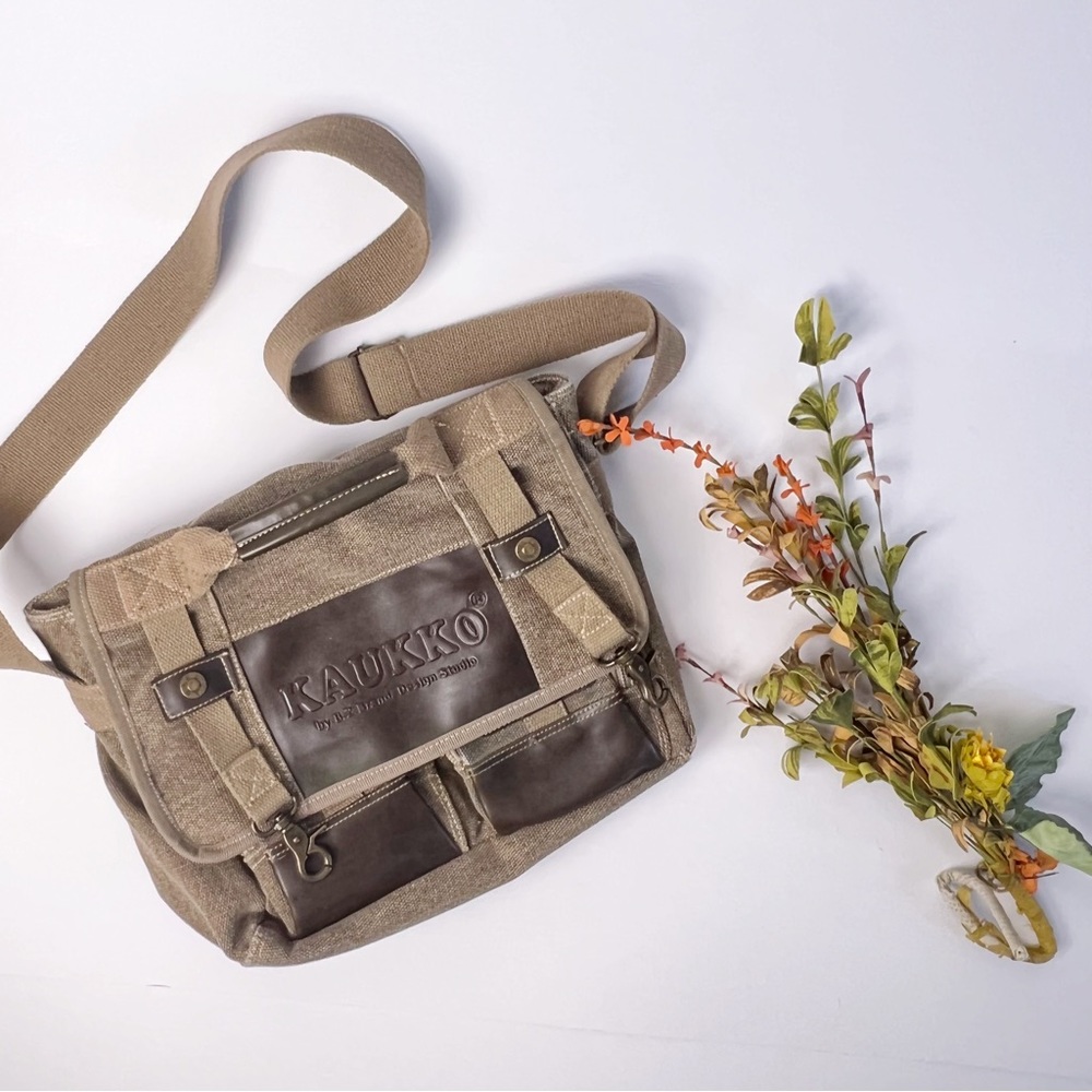 Kaukko Tan & Brown Messenger Bag